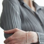 Jewel: bracelet pearls and silk foto 2