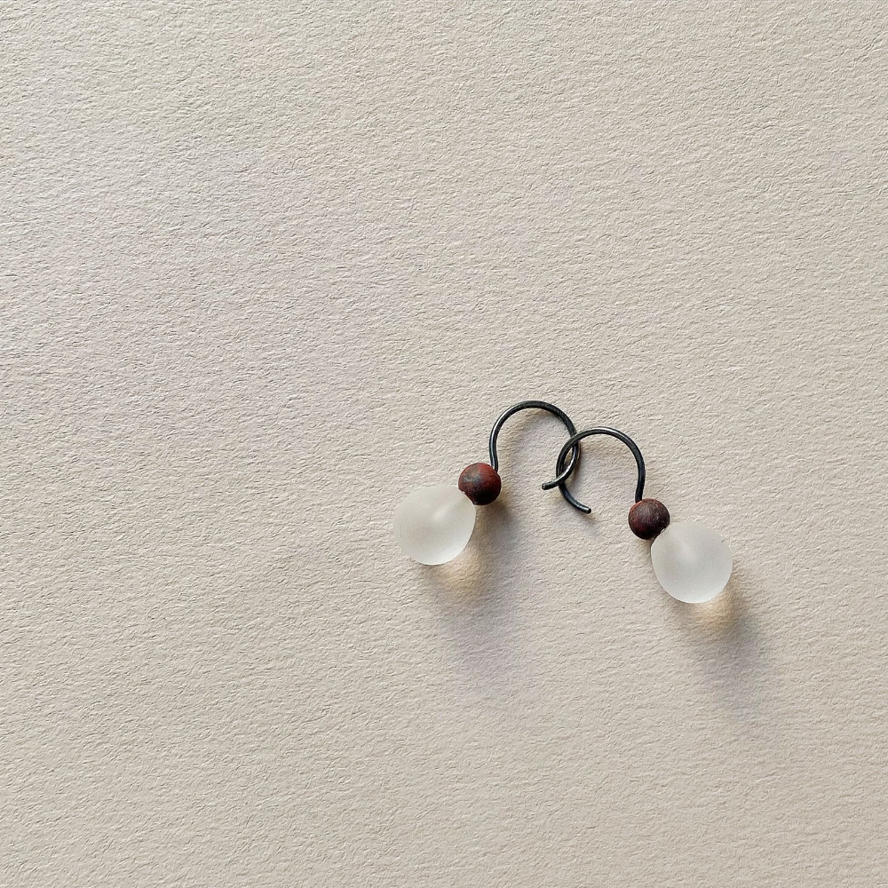 Jewel: earrings quarts