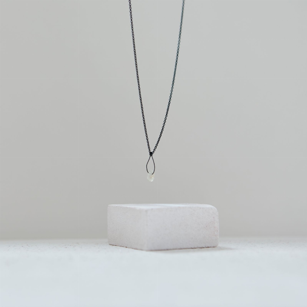 Jewel: necklace tourmaline white-ish