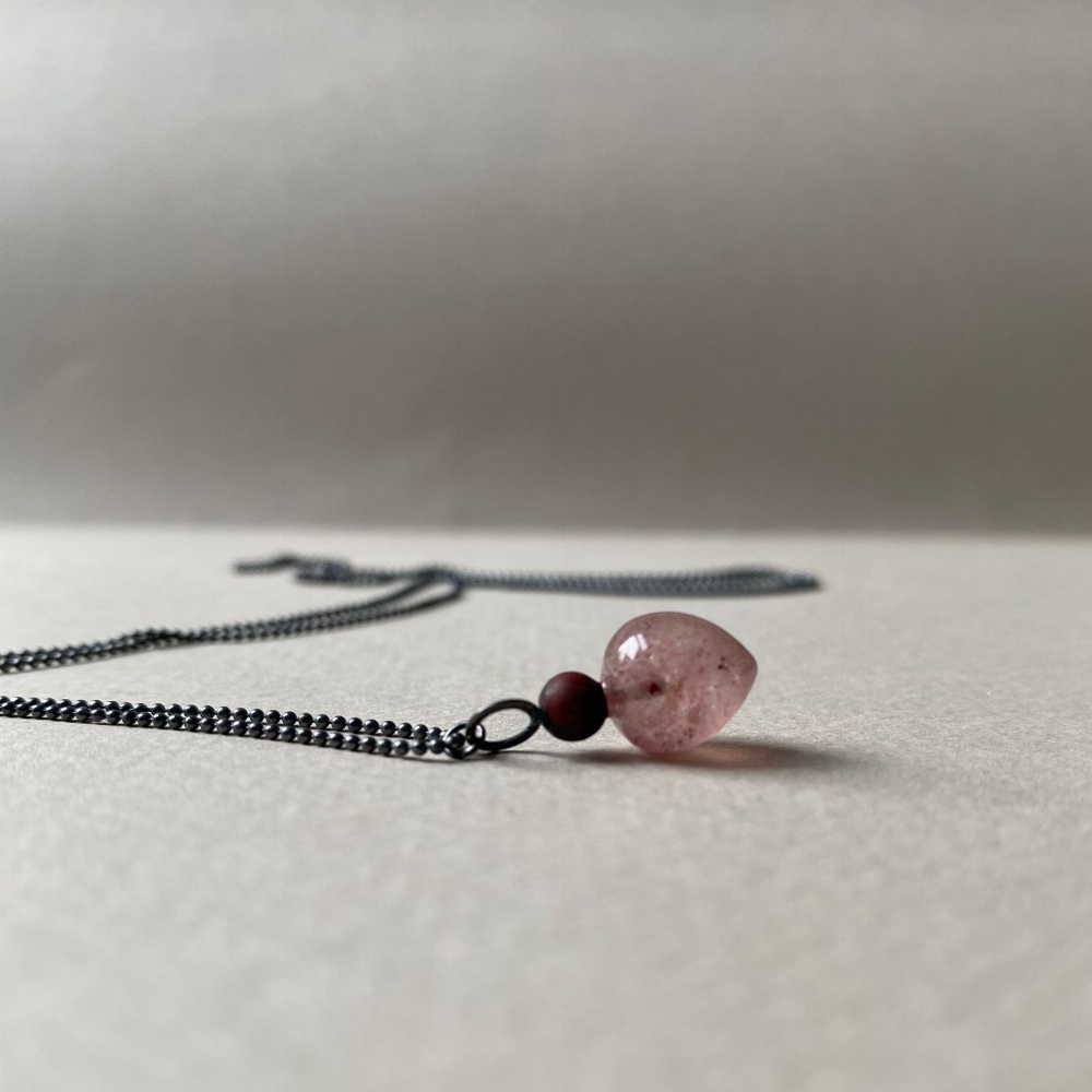 Jewel: quarts, jaspis, oxidized silver