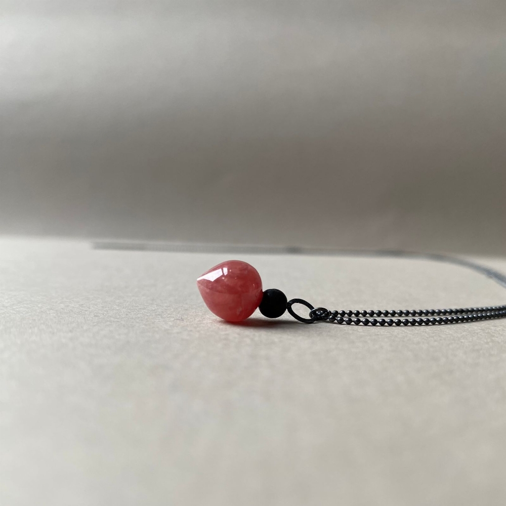 Jewel: rhodochrosite, jaspis, oxidized silver